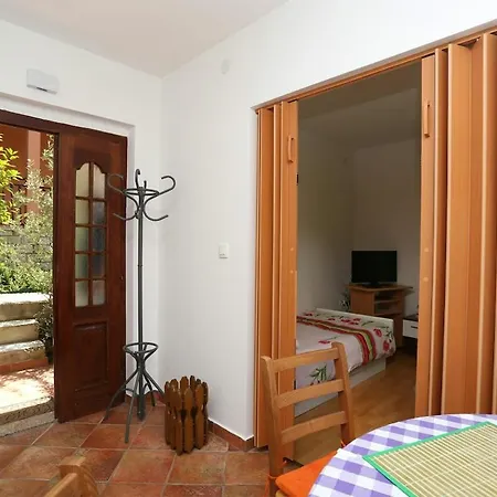 App For 5 Persons, Big Terrace, 2 Bdr, 299 *