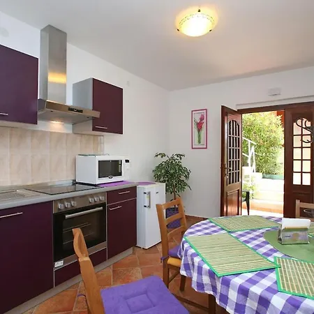 App For 5 Persons, Big Terrace, 2 Bdr, 299 *