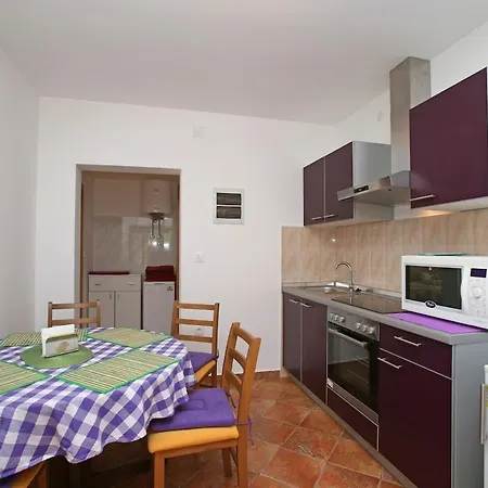 App For 5 Persons, Big Terrace, 2 Bdr, 299 Apartment