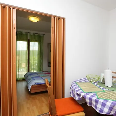 App For 5 Persons, Big Terrace, 2 Bdr, 299 Apartment *