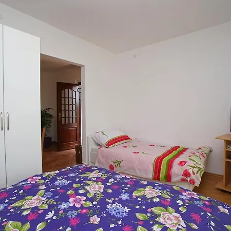 App For 5 Persons, Big Terrace, 2 Bdr, 299 Apartment Rabac