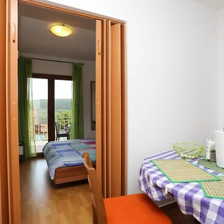 Apartment App For 5 Persons, Big Terrace, 2 Bdr, 299 *