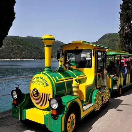App For 5 Persons, Big Terrace, 2 Bdr, 299 Rabac