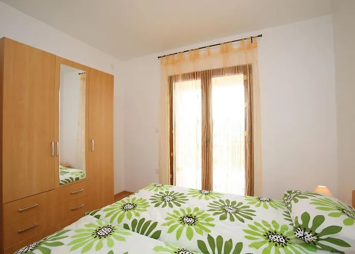 App For 5 Persons, Big Terrace, 2 Bdr, 299 Apartman